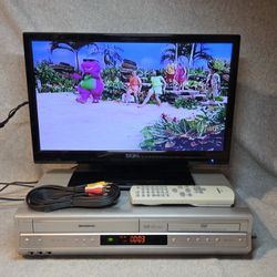 Toshiba VCR DVD Player Recorder Combo With Remote & Cables 