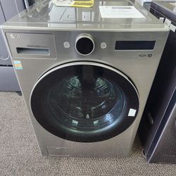 Ventless Washer/Dryer Combo LG All In One 5.0 Cu Ft Mega Capacity With Inverter Heat Pump Technology And Direct Drive Motor 