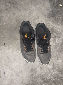 Air Jordan 3 Retro – Black/Orange – Size 9.5