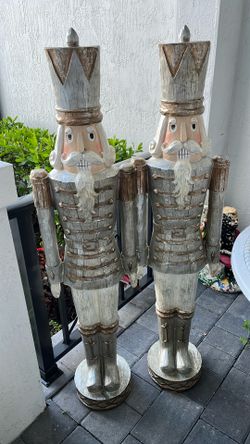 Wooden Nutcrackers 