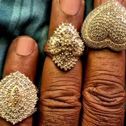 3 DIAMOND RINGS  4 Authentic Designer Bags 1000.00