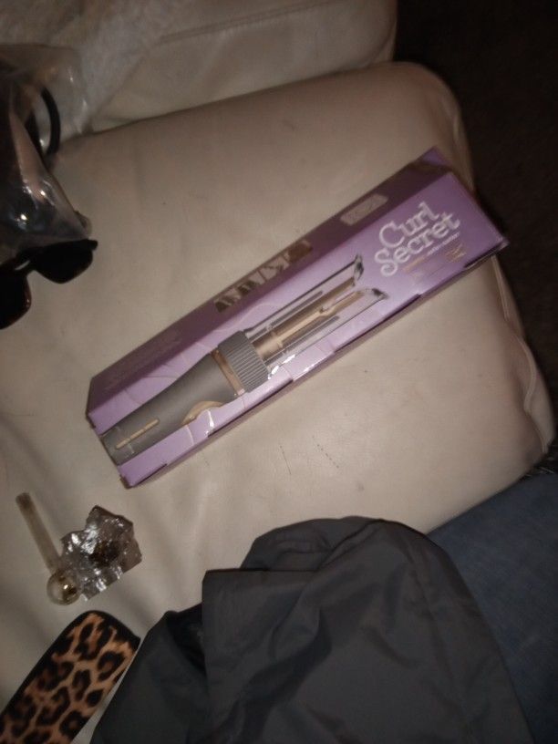 New In Box Curl Secret Ceramic Auto Curler Conair Infinity Pro