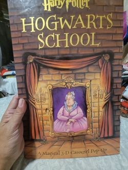 Harry Potter Hogwarts School 3- D  Pop- up Book, Read Description