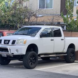 Nissan Titan