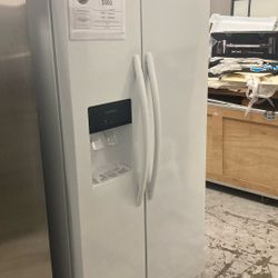 Frigidaire Side By Side Fridge 36in 