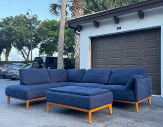 🛋️ Sectional Couch/Sofa - Macy’s - Delivery Available 🚛