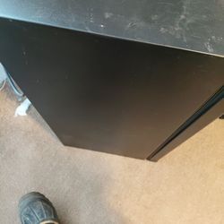 Many fridge With Live Trap