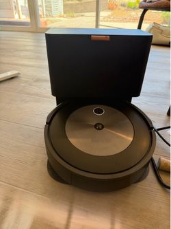 iRobot Roomba j6+ Self-Emptying Robot Vacuum