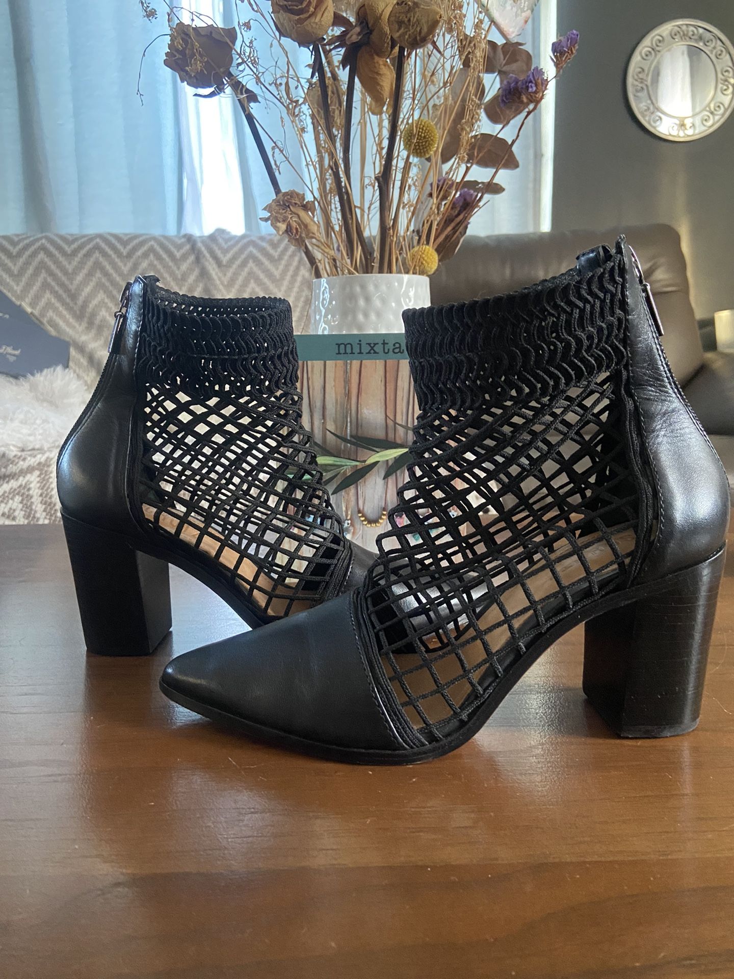 Schutz Rosmari Sexy Booties Size 7B