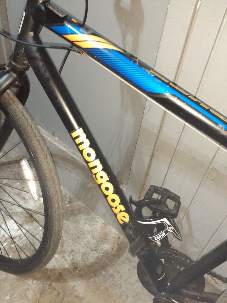Mongoose Hotshot 700c 27 Inch