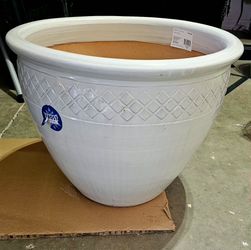 LARGE ALLEN AND ROTH CERAMIC POT