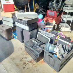 Huge Lot Of Electronics (Speakers, Receivers,  PCs, DVD Player)