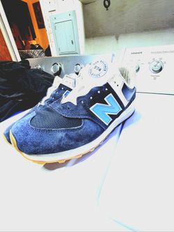 574 New Balance Blue and White Size 11.5 Mens 