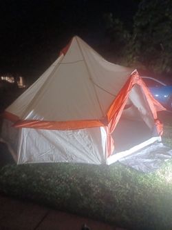 Used just once 8 person yurt/bell tent