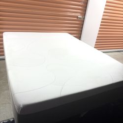 Queen Size Bed Set With Thick Memory Foam Mattress & Frame - Excellent Condition 