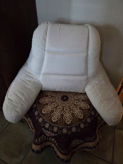 Reading pillow