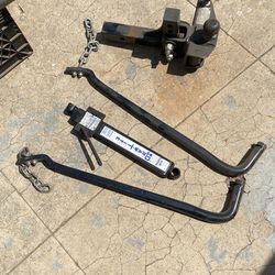 Toy hauler hitch