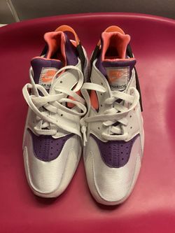 Brand New  Nike air huarache size 9 white and mango