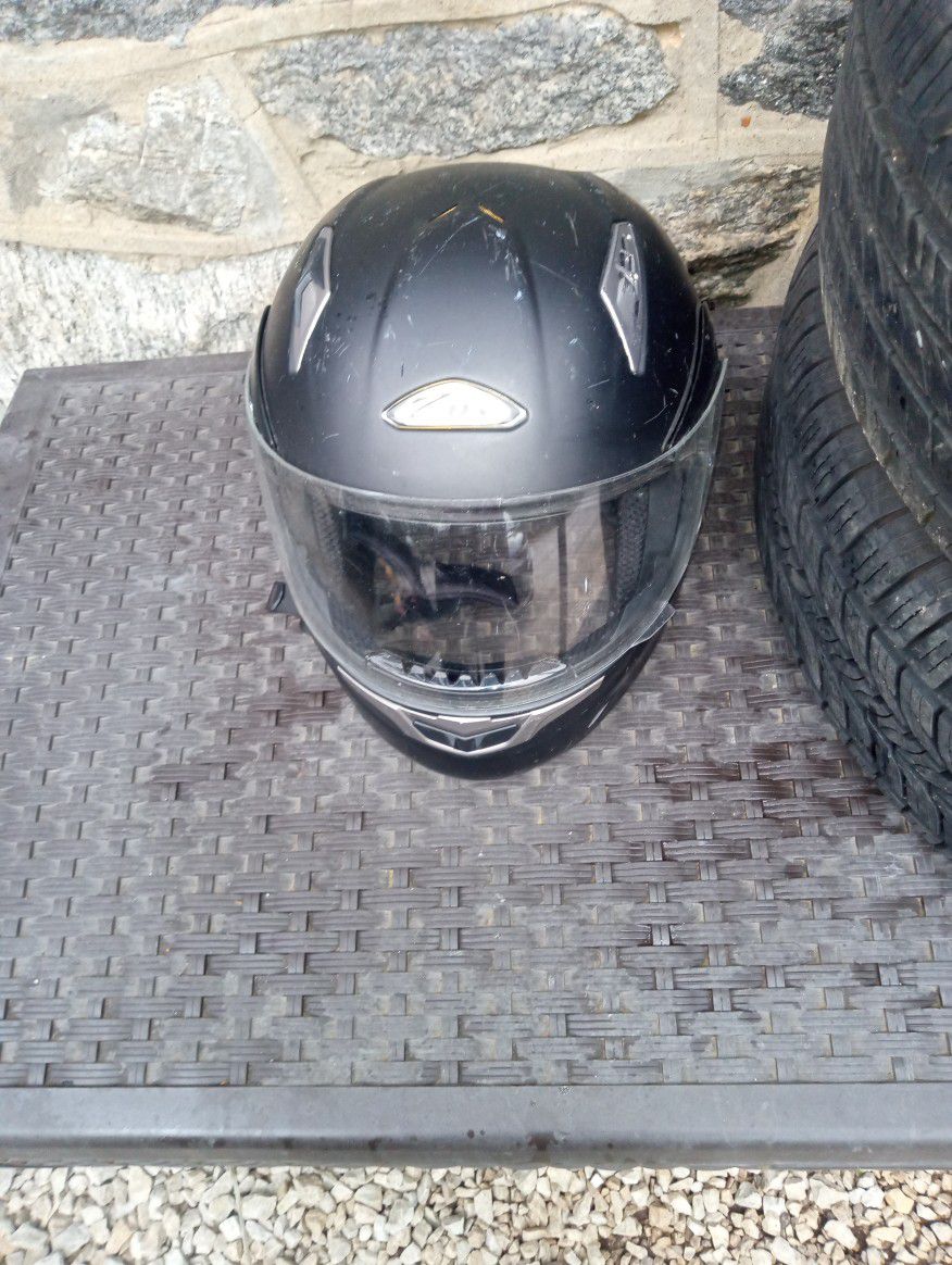 Gray Motorcycle Helmet  Visor Lift Or Whole Face Lifts 