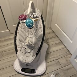 4moms mamaRoo Baby swing 
