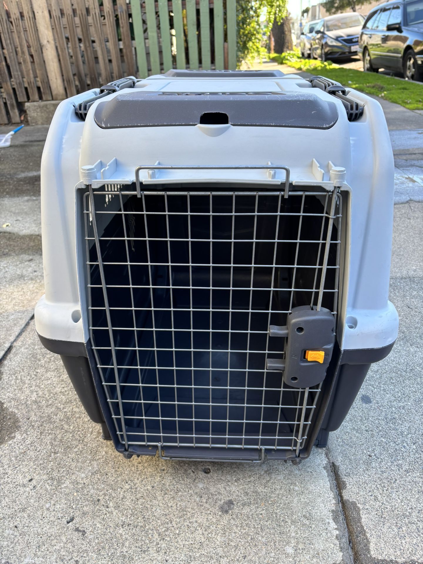 Midwest Skudo Plastic Travel Carriers for Dogs