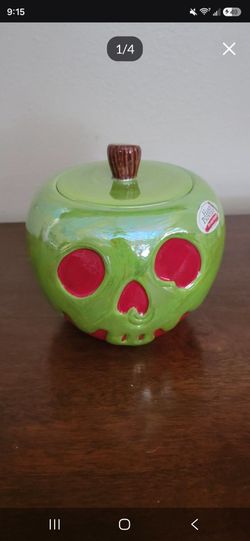 Disney Evil queen poison apple