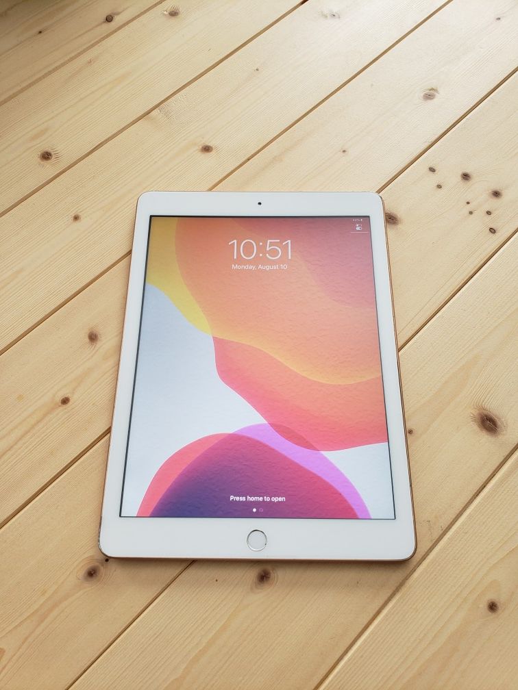 iPad 6 | 32 GB | $290