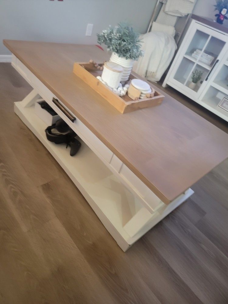 Coffee Table And Side Table