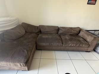 Sofa seccional marrón