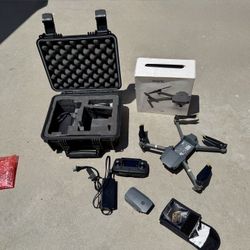 DJI Mavic Pro + Battery, Charger, Controller, Hard case, Props. FOR PARTS