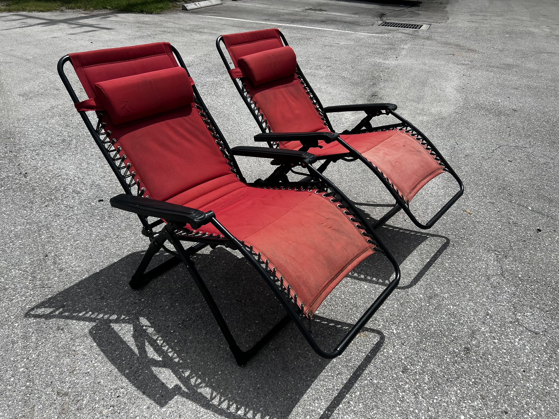 $75 for both! Two Zero Gravity Full Recline Chaise Lounge Sun Chairs! Great working condition!