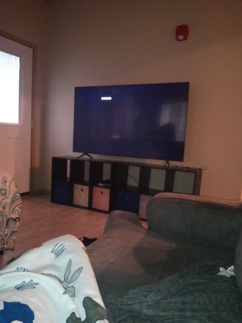 Samsung 65" Smart TV