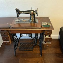 Sowing Machine VINTAGE