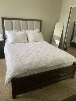 Queen bad & night Stand & Vanity