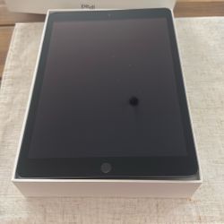 iPad 9th Generation - Open Box Not Used $300