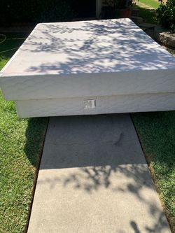 Queen bed Box Spring Set