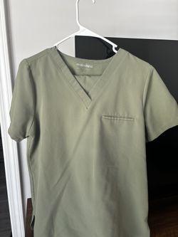 Scrubs pair