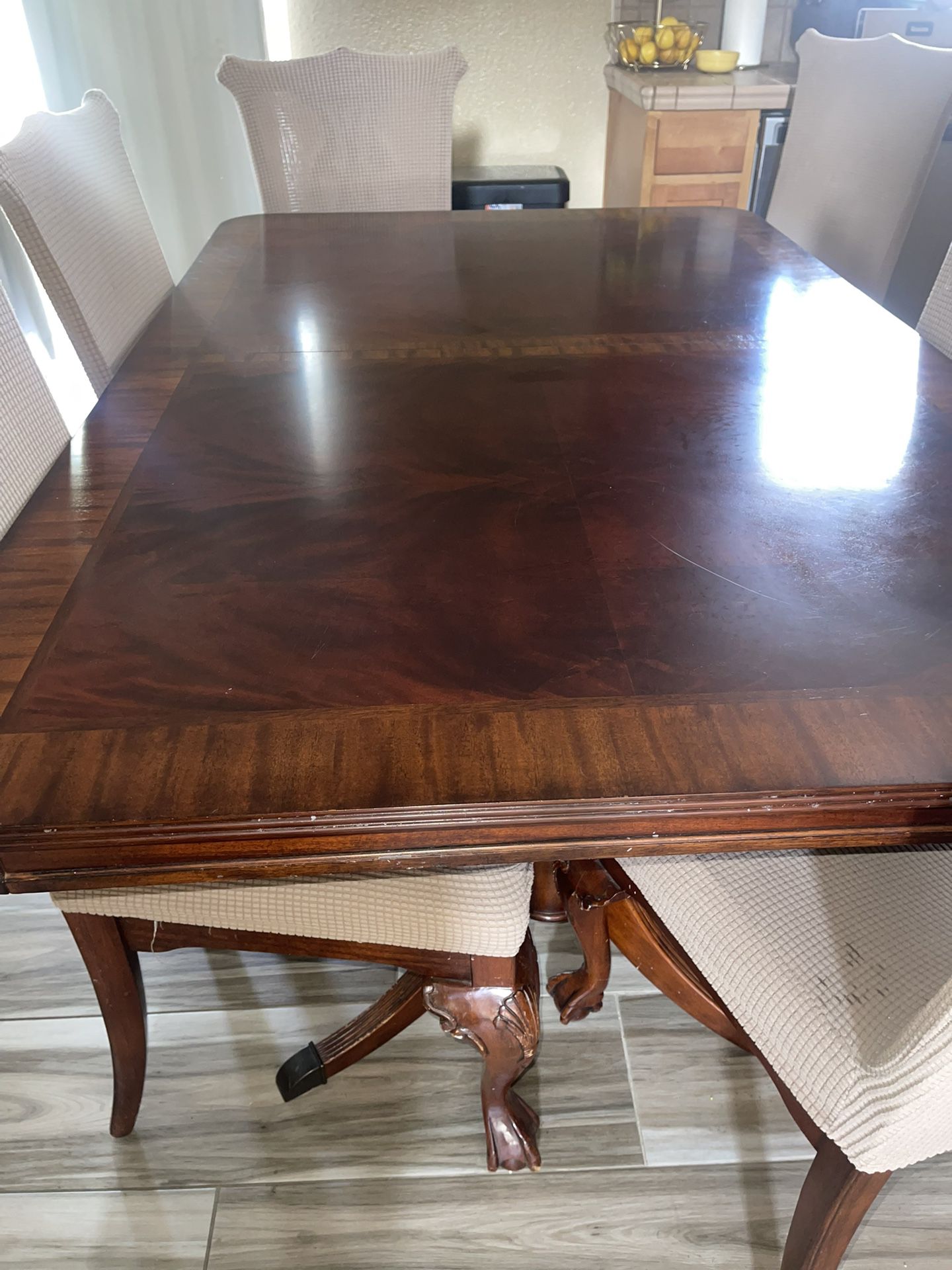 Dining Table & Dining Chairs 
