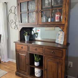 Buffet & Hutch