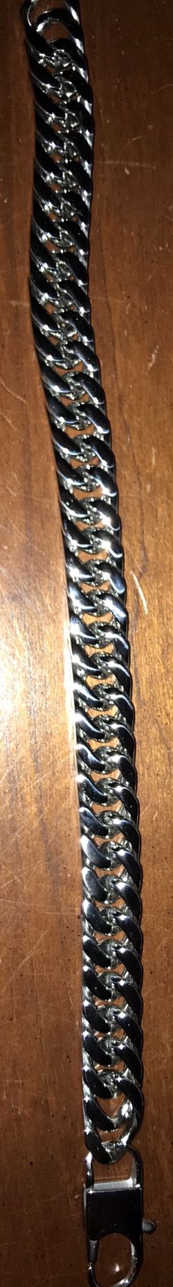 Stainless steel necklace and bracelet