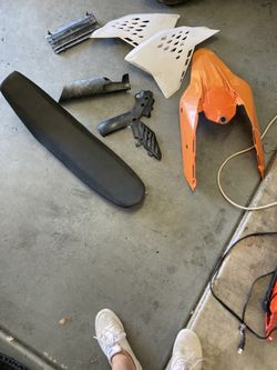 2009 KTM XCF250 Plastics and seat