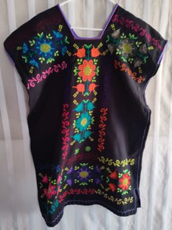 Used women's embroidered Mexican dress size XL