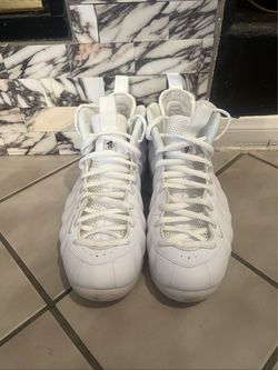 Nike Air Foamposite One ‘Triple White’ Men’s HJ5195-100 Size 9.5 VERY CLEAN!!!!