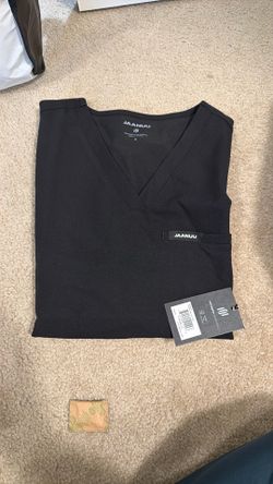 Magna Classic Scrub Top