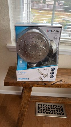 New Moen Magnetic  Shower Head 