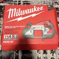 Milwaukee Deep Cut Band Saw