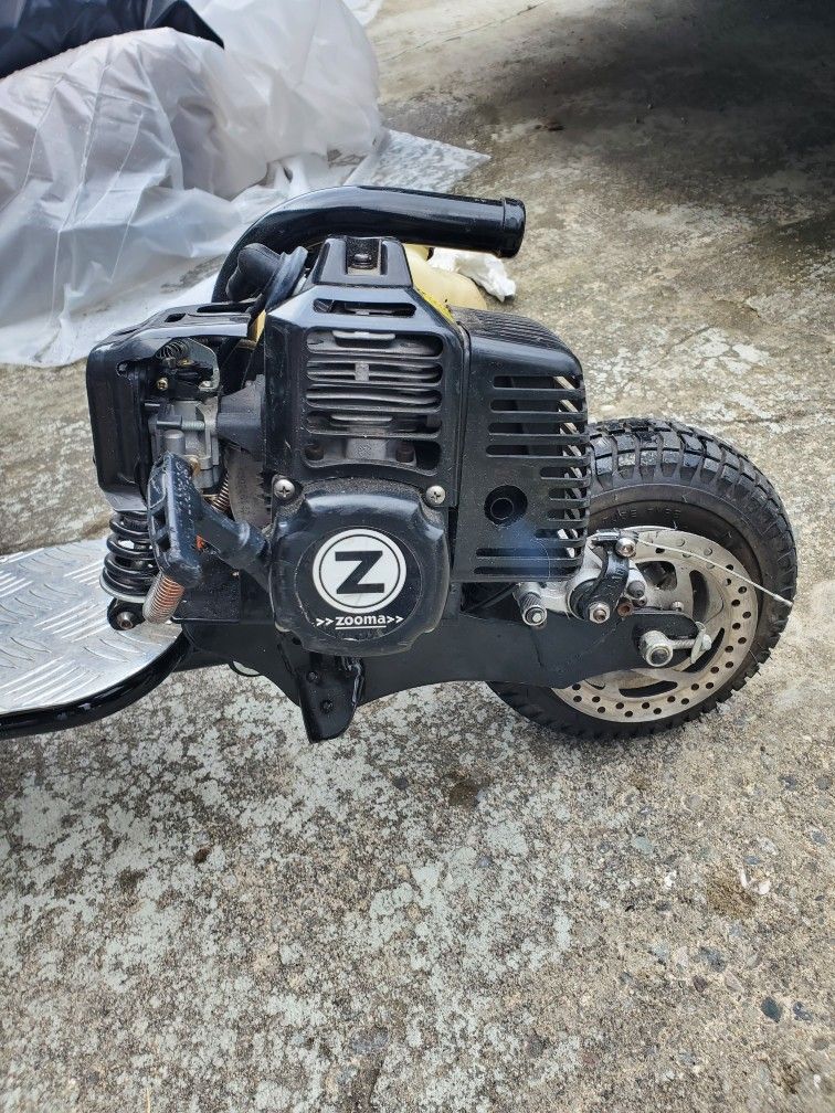 Selling My Zooma Gas Scooter! 250 Or Best Offer for Sale in Everett, WA OfferUp