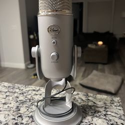 Blue Yeti USB Microphone