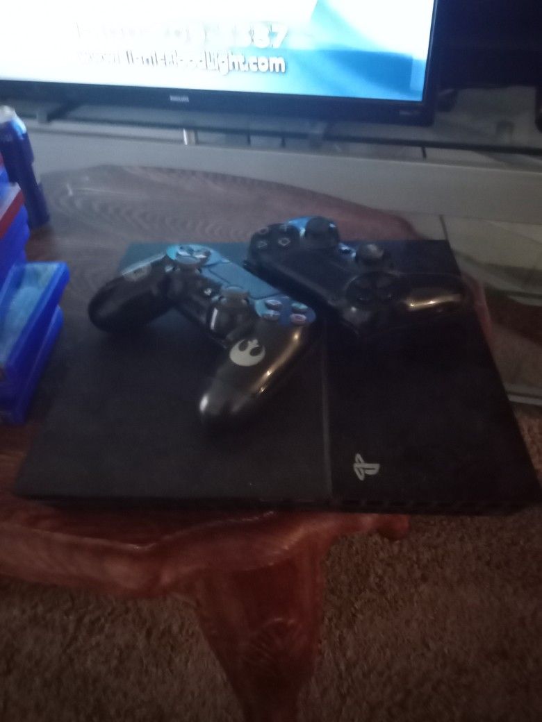 PS4 Lots Of Game 2 Controllers All Wire Hook Ups