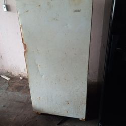 Apartment Size Refrigerator